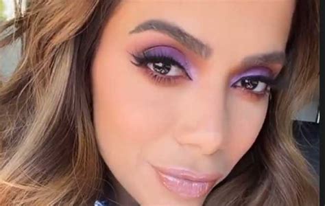 Anitta cria conta no OnlyFans, site de conteúdo .